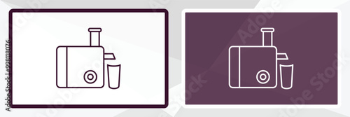 juicer outline icon. Linear vector from kitchen concept. Thin line white and black juicer icon isolated on white and dark background