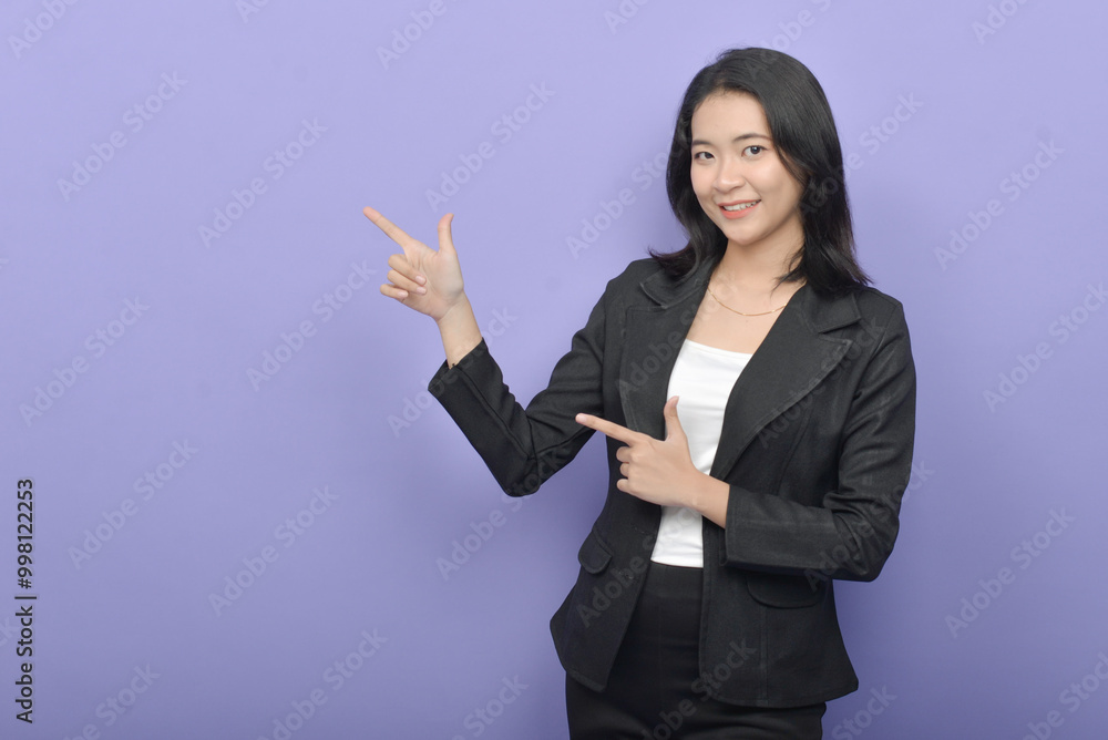 Asian Business Woman Wearing a Black Suit Asian Business Woman Wearing a Black Suit
