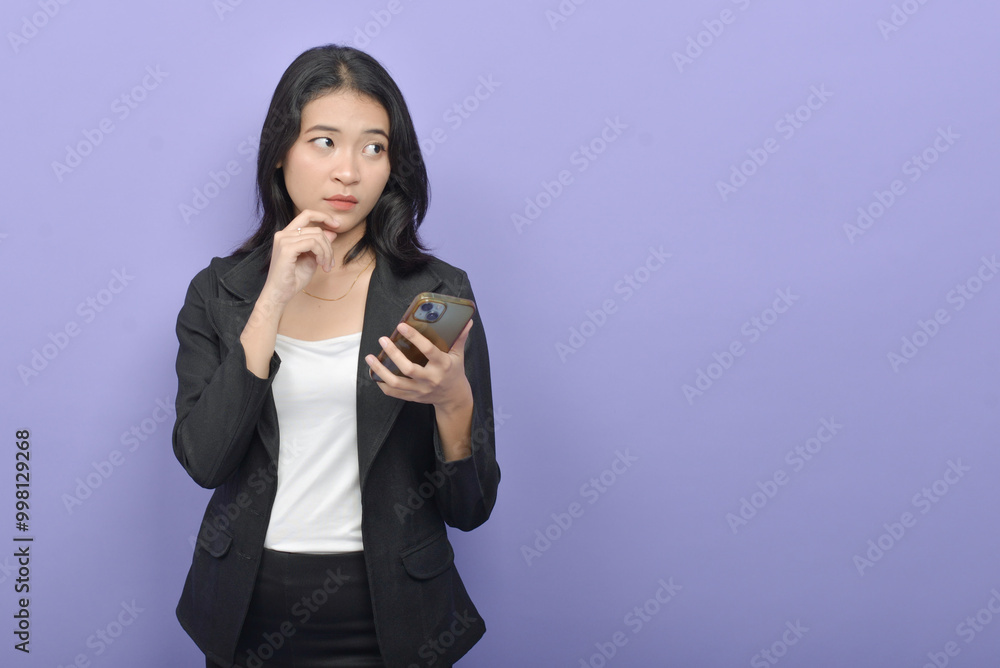 Asian Business Woman Wearing a Black Suit Asian Business Woman Wearing a Black Suit
