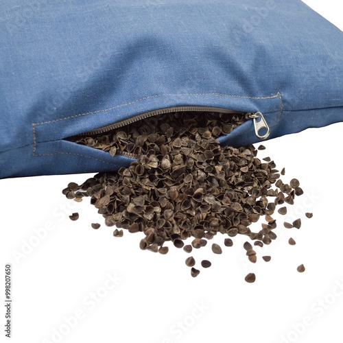 Pillow with buckwheat husk filling