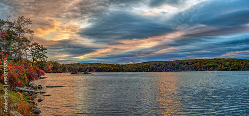 Obraz na płótnie Harriman State Park, at the lake at sunrise w salonie