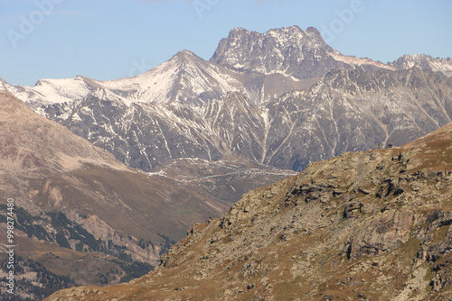 Oberengadiner Alpenlandschaft; Blick von Murtel zum Piz Kesch (3418), links davor der Piz Blaisun (3200) photo