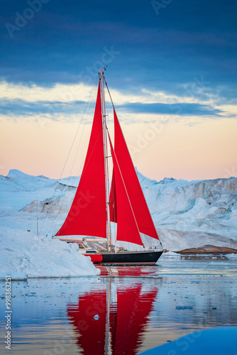 Obraz na płótnie Disko Bay is a large bay on the western coast of Greenland. w salonie