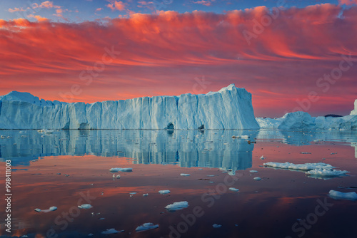 Obraz na płótnie Disko Bay is a large bay on the western coast of Greenland. w salonie