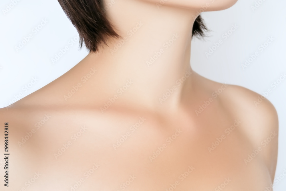 Women's collarbone, neck and neckline Women's collarbone, neck and neckline