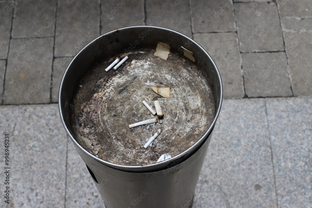 Ashtray for cigarettes and ash when smoking. Ashtray for cigarettes and ash when smoking.