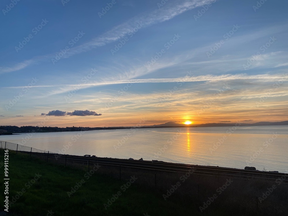 Obraz premium sunset over the river