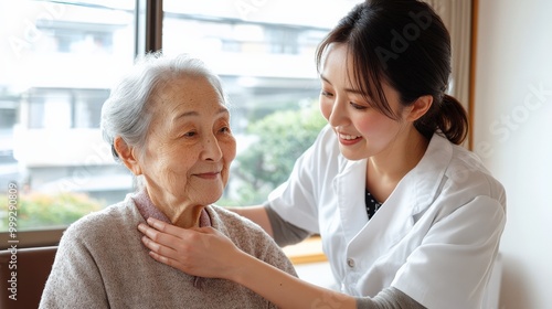 日本の思いやりある介護：高齢女性を支援する若い介護者