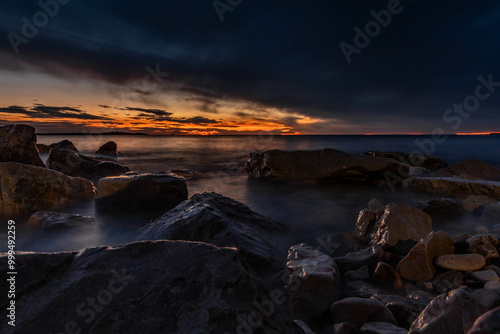 Fototapeta Naklejka Na Ścianę i Meble -  beautifuk sky just after the sunset in the blue hour, down by the beach in Croatia