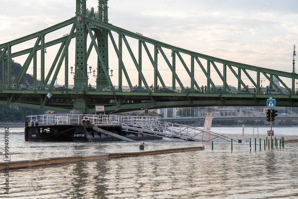 Fototapeta premium Budapest, Hungary - September 18, 2024: Flooded Danube river.