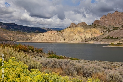 Картината върху платно looking out at the dillon pinnacles and eroded blue mesa rock formations  across
