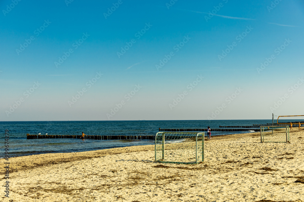 Strandspaziergang am Ostseebad Heiligendamm bei wunderschönen Sonnenschein - Mecklenburg Vorpommern - Deutschland Strandspaziergang am Ostseebad Heiligendamm bei wunderschönen Sonnenschein - Mecklenburg Vorpommern - Deutschland