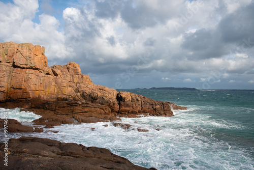 Jolis paysages de mer sur la côte de granit rose en Bretagne -France