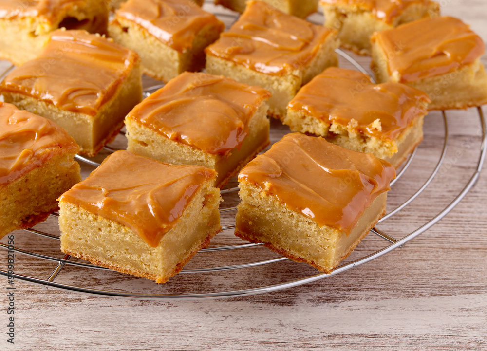 Peanut butter blondies with caramel Peanut butter blondies with caramel