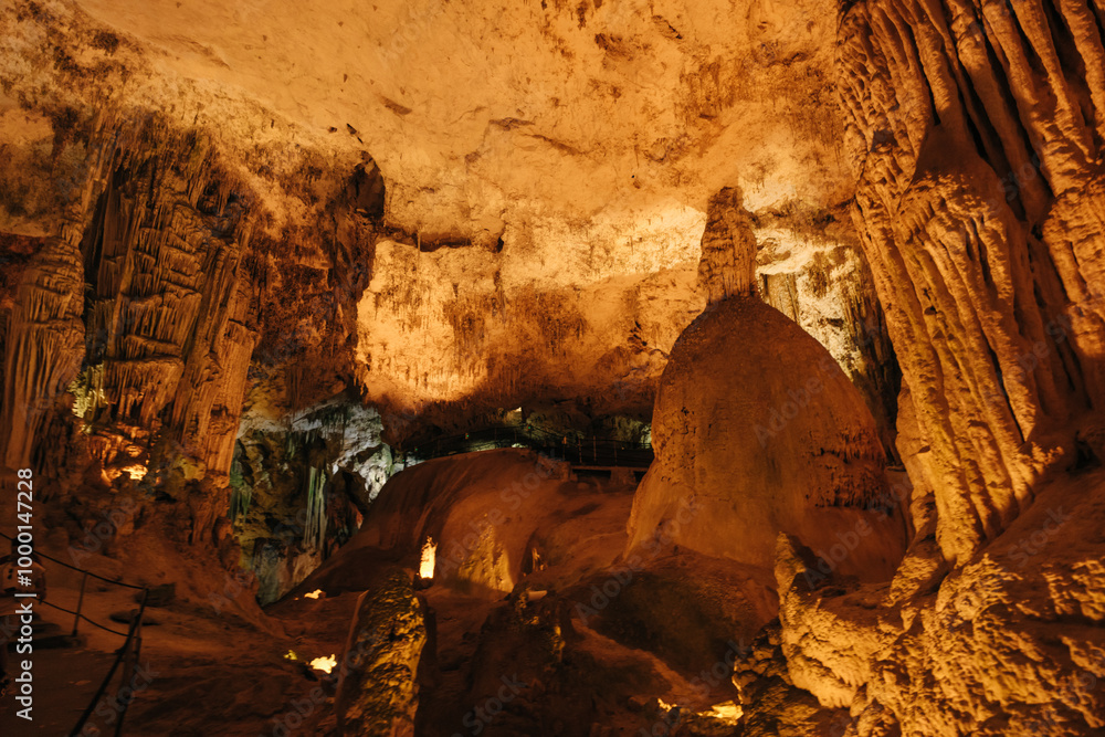 Obraz premium grotto Grotta di Nettuno, Capo Caccia, Alghero, Sardinia, Italy - may 2 2024