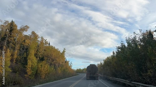 Fahrt auf Dalton Highway in Alaska