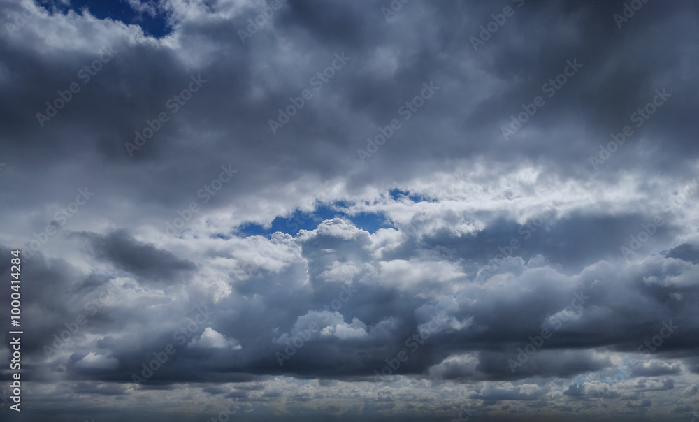 Obraz premium Dramatic cloudy skies about to storm