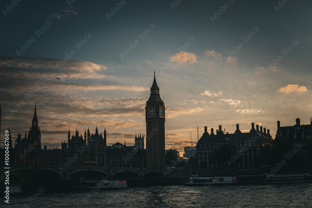 Fototapeta premium Big Ben during Sunset, England's Stunning Iconic Clocktower