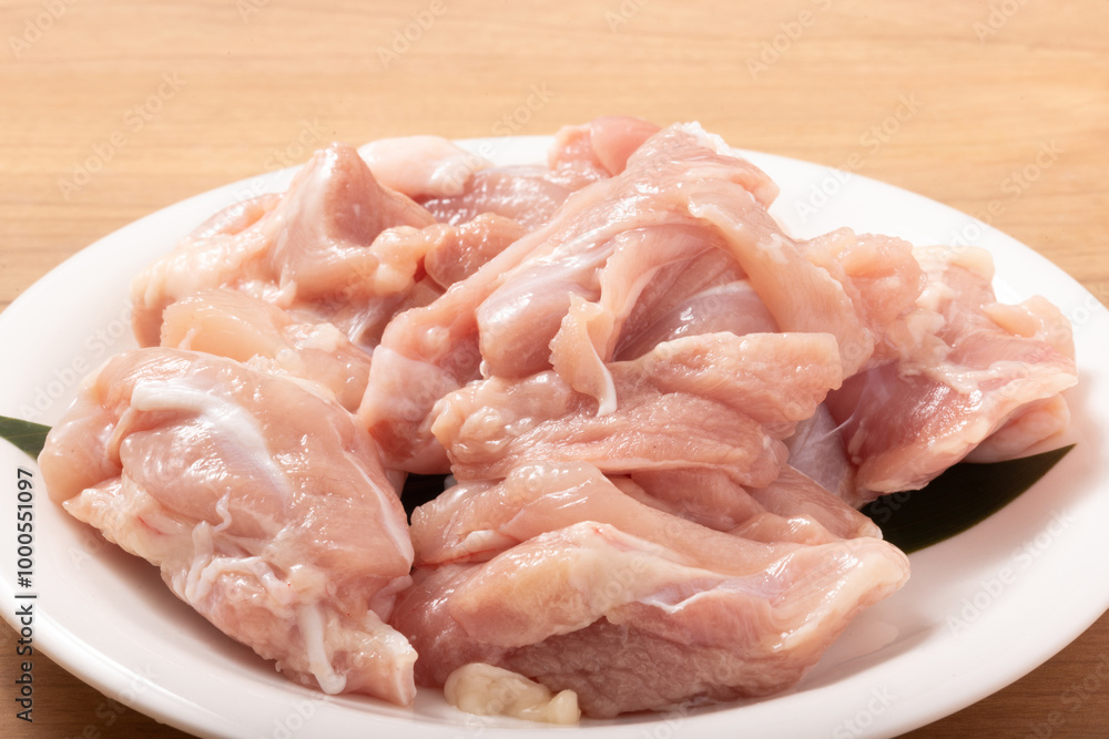 鶏肉 もも 唐揚げ・鍋用(岩手県産) 鶏肉 もも 唐揚げ・鍋用(岩手県産)