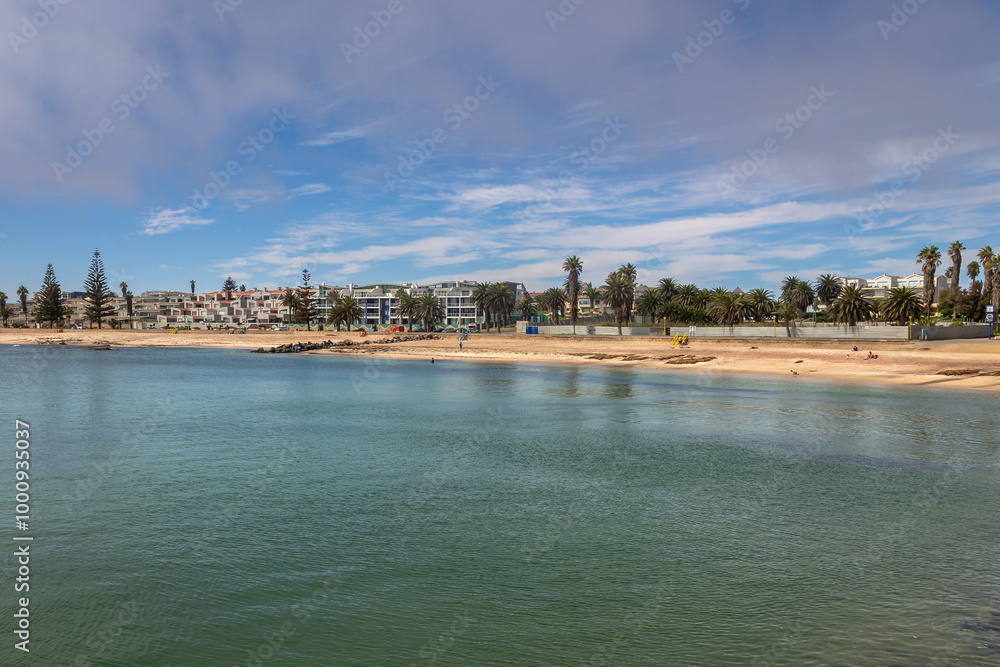 Obraz premium Exposure of the The Swakopmund Jetty Pier, view of the harbour and The Swakopmund beach.