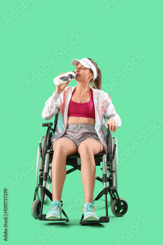 Sporty young woman in wheel...