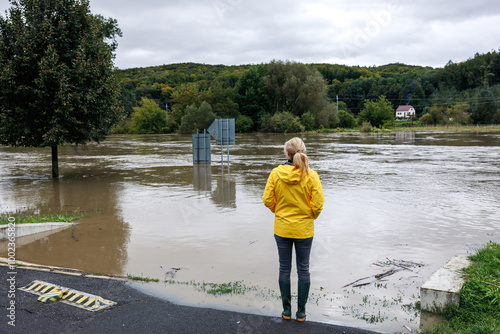 Fotografi Flooded river