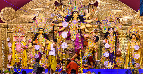 Foto Goddess Durga idol at Durga Puja pandal