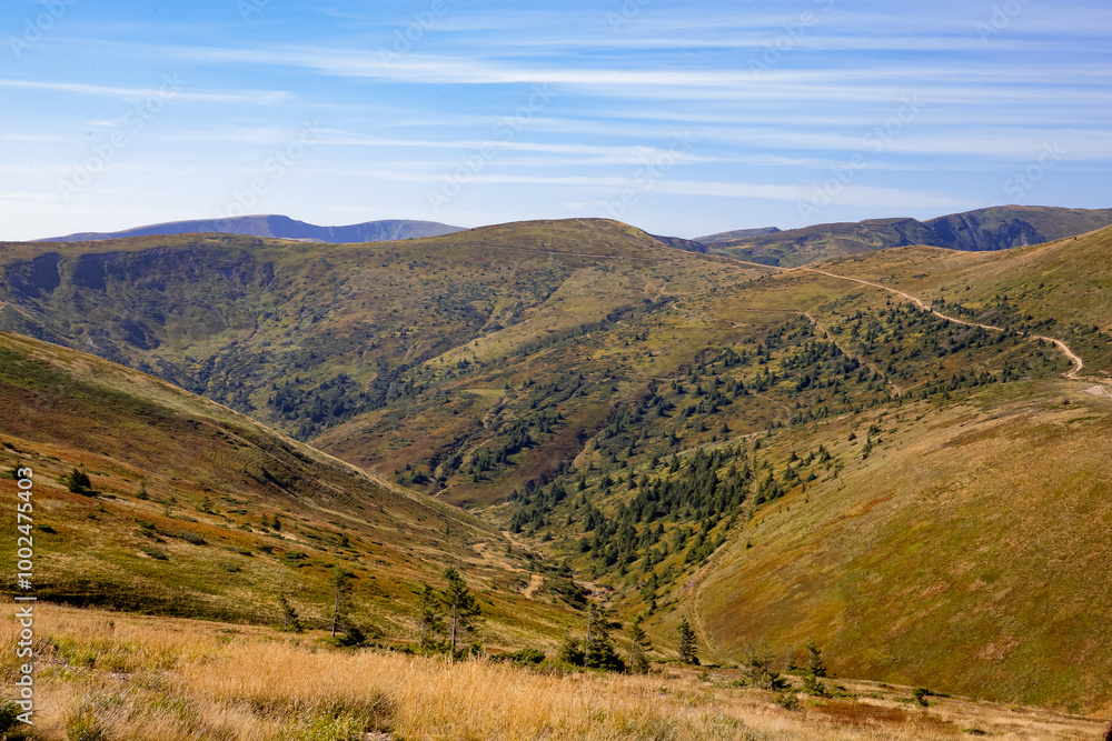 Svydovets mountain range valley, Carpathians, Ukraine Svydovets mountain range valley, Carpathians, Ukraine