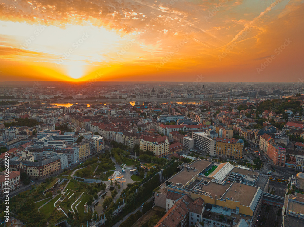 Fototapeta premium Beautiful aerial sunrise view in Budapest, Hungary