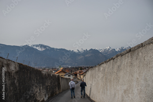 Callejones del casco histórico en Aigle, Suiza.