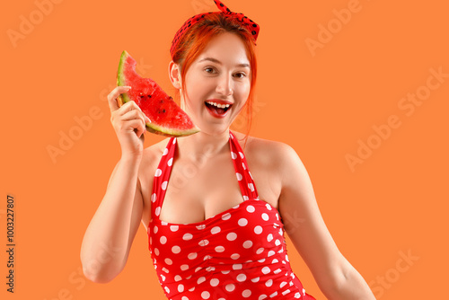 Young pin-up woman with fre...