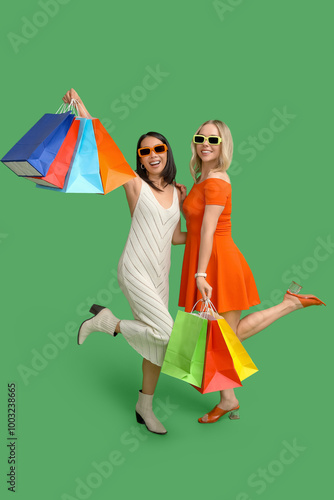 Beautiful young women in su...