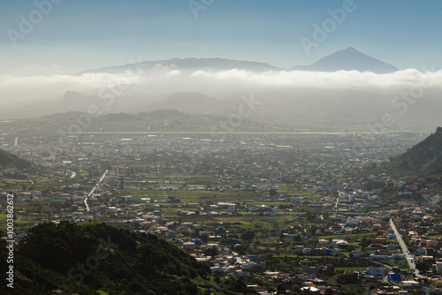 Obraz na płótnie The Anaga Mountains in Tenerife captured on a beautiful sunny day. w salonie
