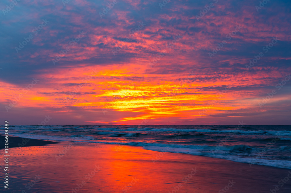 Obraz premium Very Colorful Morning Twilight Beach Seascape