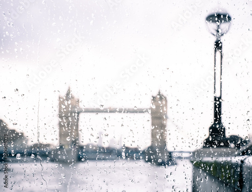 Canvas Print London, UK: tower bridge on a rainy day