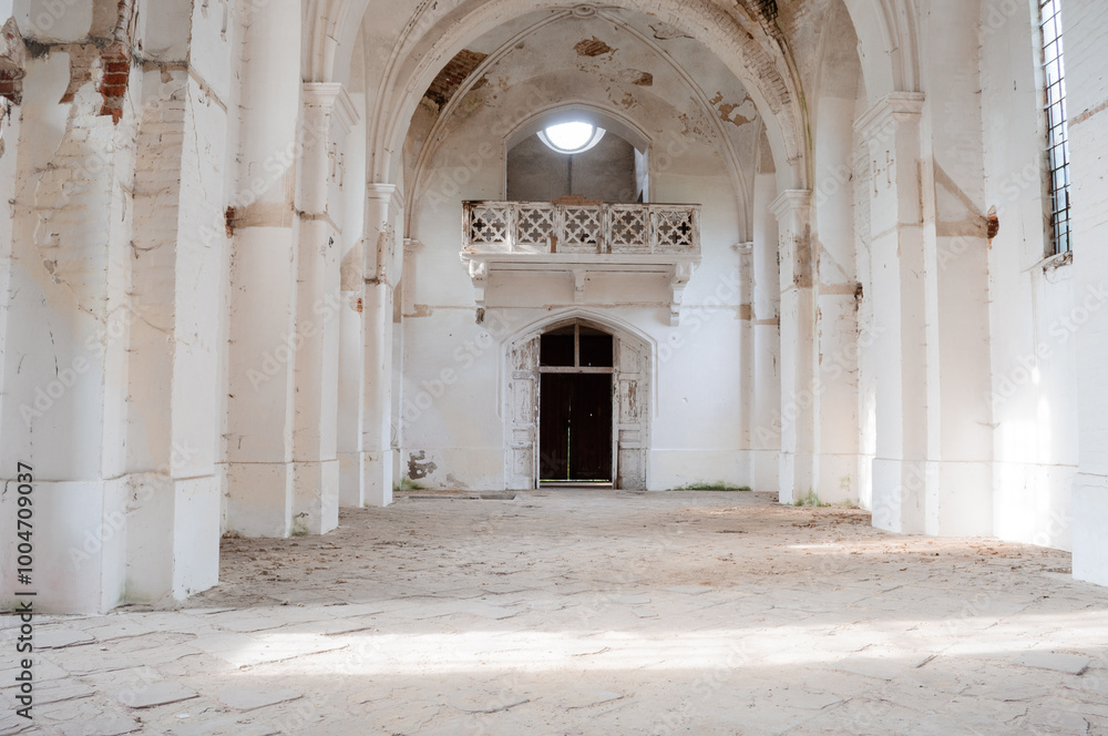 Fototapeta premium Abandoned Sanctuary: A Glimpse into Forgotten Beauty