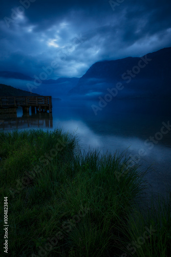 Der Bohinj See nahe Ribcev Laz bei blauer Stunde, Slowenien photo