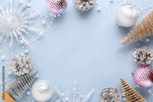 Frame made of Christmas bal...