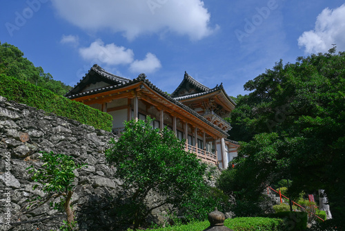 横から見た和歌浦天満宮　楼門 photo