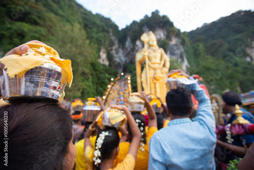 Obraz na plátně Hindu Devotees take part in the Thaipusam festival in Batu caves, Malaysia