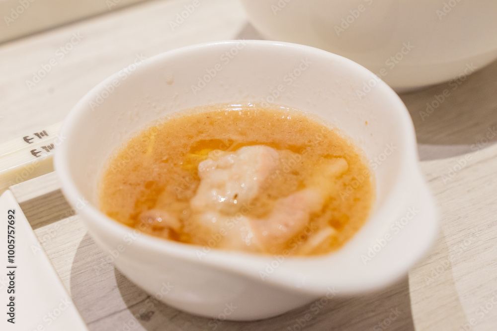 Taste the delicious beef hotpot. The meat is tender and delicious, and the aroma is overflowing. It makes you want to eat it. Taste the delicious beef hotpot. The meat is tender and delicious, and the aroma is overflowing. It makes you want to eat it.