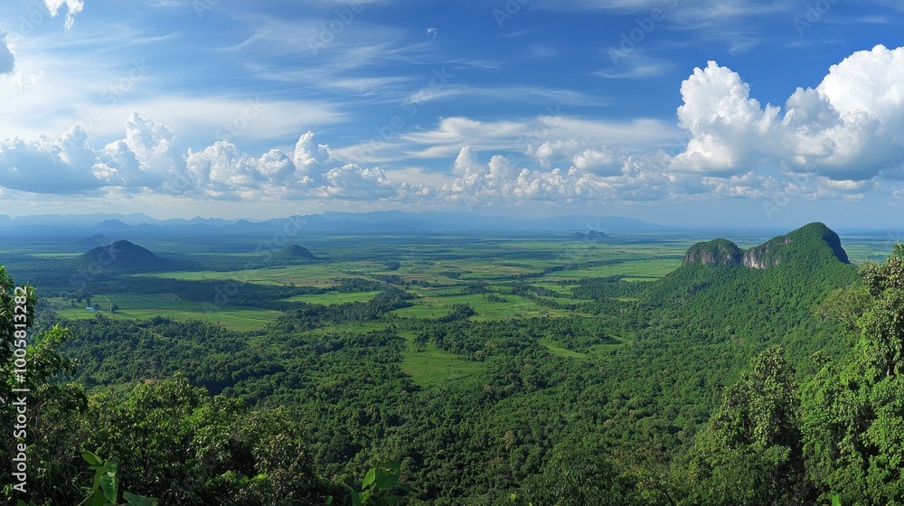 Obraz premium A panoramic view of Khao Yai National Park from a popular viewpoint in Korat.