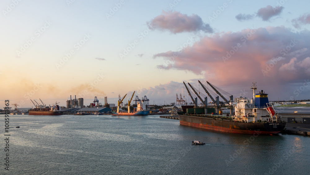 Fototapeta premium Port Louis Harbour