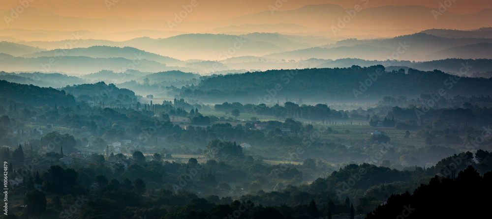 Fototapeta premium Sunrise, Cotignac, Provence, France