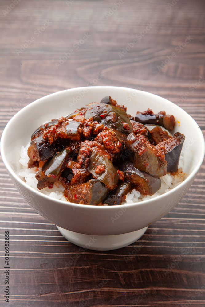 麻婆ナス丼
