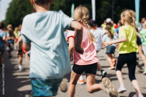Fotografía Children marathon runners crowd, young teen sportsmen participants start running