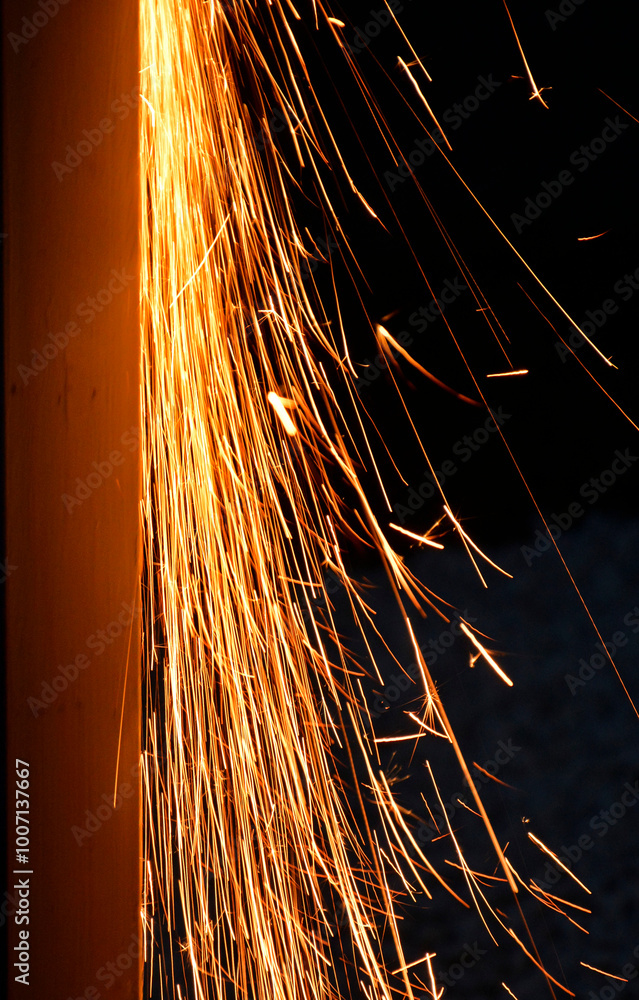iskry, pomarańczowe iskry, iskry ze szlifierki, orange sparks, sparks from the grinder, Sparks from cutting metal of angle grinder, spark from the grinding wheel
