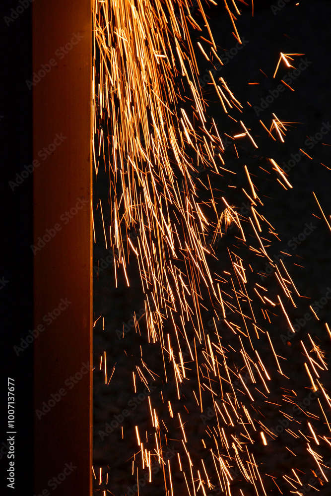 iskry, pomarańczowe iskry, iskry ze szlifierki, orange sparks, sparks from the grinder, Sparks from cutting metal of angle grinder, spark from the grinding wheel
