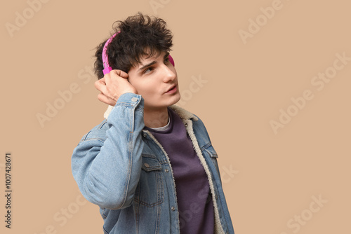 Handsome young man in styli...