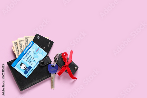 Gift keys of new car with d...
